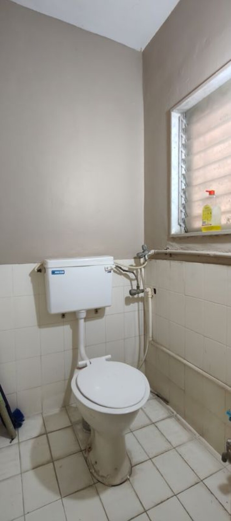 Bathroom, chikoowadi 1 Bedroom 430 Sq.Ft. Apartment In Chikoowadi Mumbai 10057133