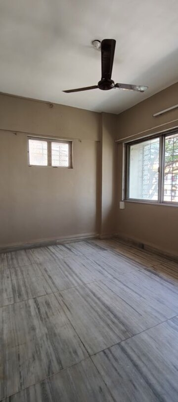 Room in 1 BHK Apartment at Chikoowadi – for Rent