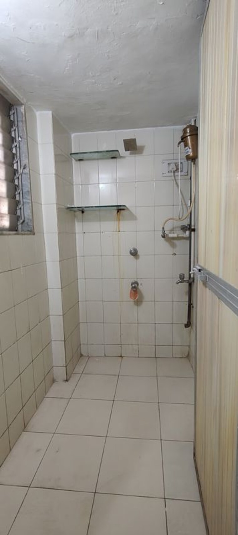 Bathroom, chikoowadi 1 Bedroom 430 Sq.Ft. Apartment In Chikoowadi Mumbai 10057133