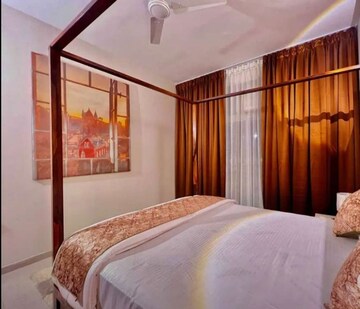 Bedroom in 3 BHK Apartment at Hazratganj – for Rent