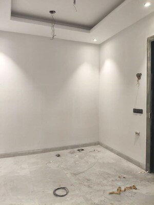 Room in 2 BHK Apartment at Ireo Uptown, Sector 66 – for Sale