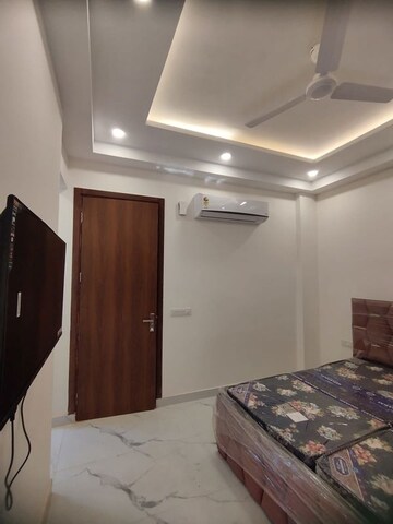 Master Bedroom in 3 BHK Apartment at Unitech Uniworld City, Sector 30 – for Sale