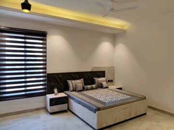 Bedroom in 1 RK Apartment at DLF Cyber SEZ, Sector 24 – for Rent