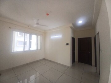 Room in 3.5 BHK Apartment at Prestige Lakeside Habitat, Varthur – for Rent