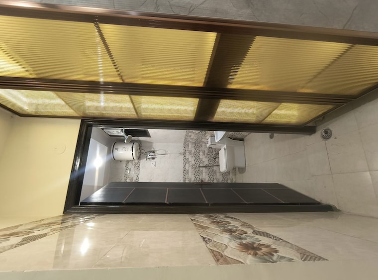 Bathroom, govindpuri 3 Bedroom 950 Sq.Ft. Builder Floor In Govindpuri Delhi 10057215