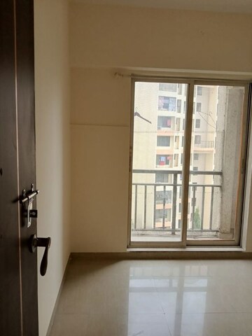 Room in 2 BHK Apartment at Neelkanth Greens, Manpada – for Rent