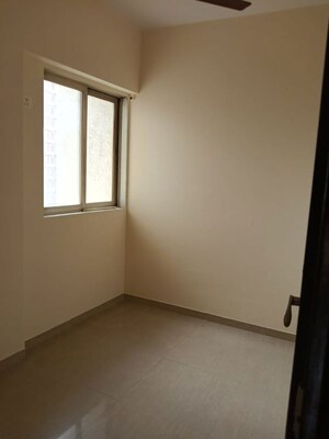 Room in 2 BHK Apartment at Neelkanth Greens, Manpada – for Rent