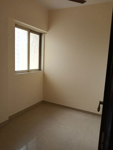 Room in 2 BHK Apartment at Neelkanth Greens, Manpada – for Rent