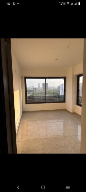 Room in 4 BHK Apartment at Royal Square Science City, Science City – for Rent