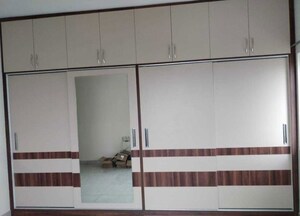 Room in 3.5 BHK Apartment at Prestige Park Square, Bannerghatta Road – for Rent