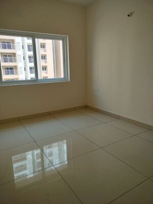 Room in 3 BHK Apartment at Prestige Green Gables, Panathur – for Rent