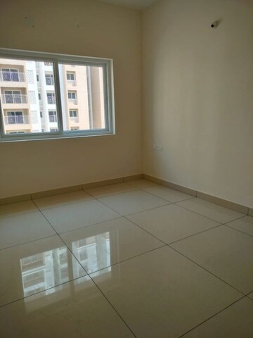 Room in 3 BHK Apartment at Prestige Green Gables, Panathur – for Rent