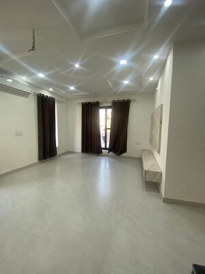Room in 3 BHK Independent House at Sector 115 – for Sale