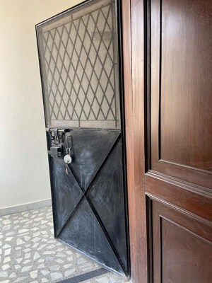 Balcony in 2 BHK Apartment at Sector 27 – for Rent