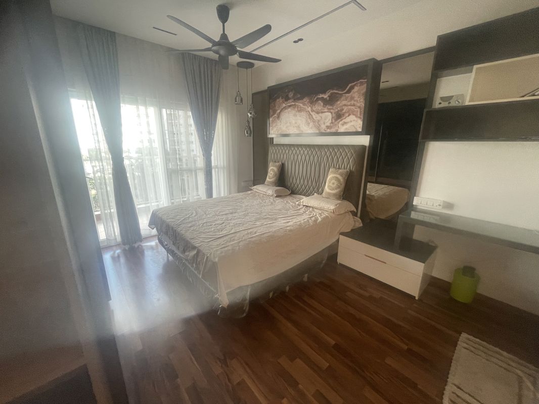 3 BHK + Pooja Room,Basement 1800 Sq.Ft. Apartment in L&T Raintree Boulevard