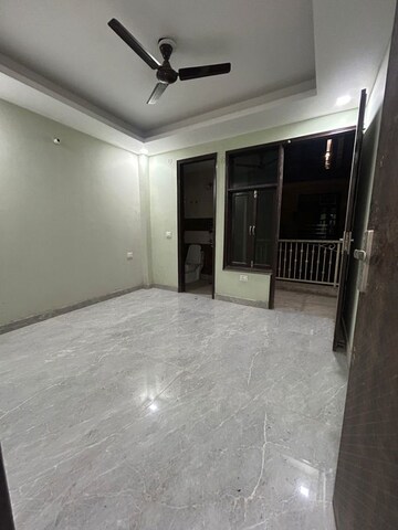 Room in 2 BHK Builder Floor at Chattarpur – for Rent