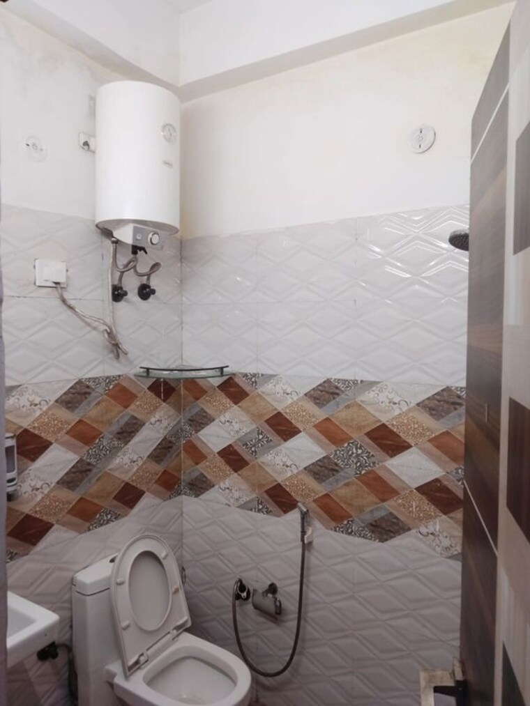 Bathroom, bharti-apartments 2 Bedroom 800 Sq.Ft. Builder Floor In Shakti Khand iv Ghaziabad 10057369
