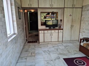 Parking in 1 BHK Apartment at Jewellers Apartment, Cumbala Hill – for Sale