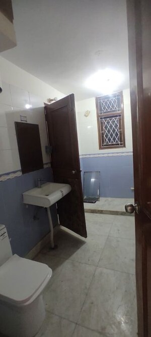 Master Bedroom in 1 BHK Builder Floor at Jeewan Nagar – for Rent