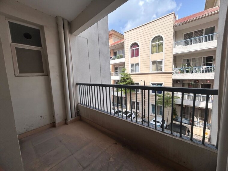 Balcony, ajnara-le-garden 2 Bedroom 995 Sq.Ft. Apartment In Sector 16b Greater Noida Greater Noida 10057376