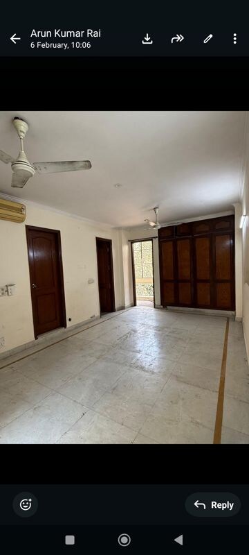 Room in 3.5 BHK Builder Floor at Navjeevan Vihar – for Sale