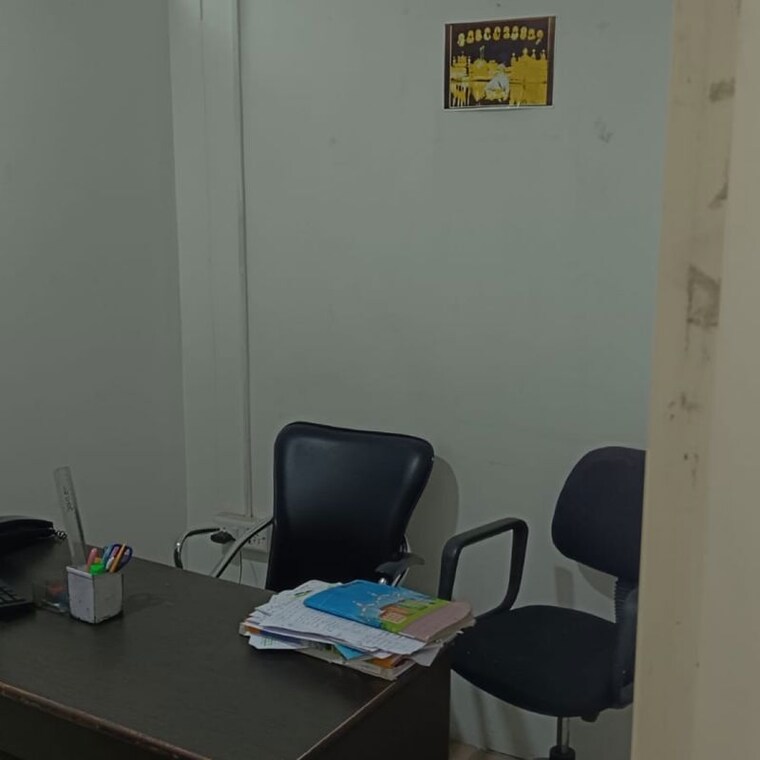 Team Area, sector 34 Commercial Office Space 1500 Sq.Ft. In Sector 34 Chandigarh 10057386
