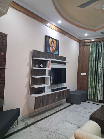 Living Room in 3.5 BHK Builder Floor at Sector 28 – for Rent