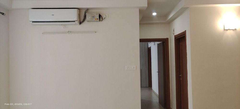 2.5 BHK + Servant Room Apartment For Rent in Bhartiya City Nikoo Homes II