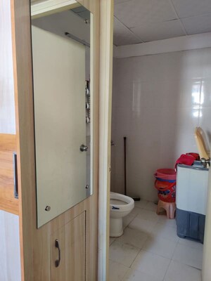 Furnished Amenities in 1.5 BHK Apartment at Signature Global Synera, Sector 81 – for Rent