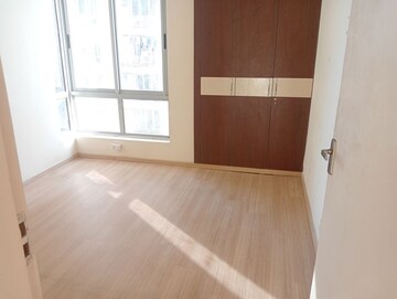 2 BHK Apartment For Rent in Unitech The Residences Gurgaon, Sector 33