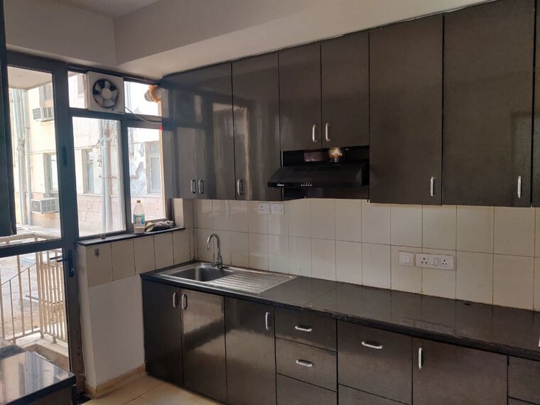Kitchen, unitech-the-residences-gurgaon 2 Bedroom 1100 Sq.Ft. Apartment In Sector 33 Gurgaon 10057339