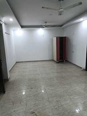 Room in 2 BHK Builder Floor at Inder Enclave – for Rent