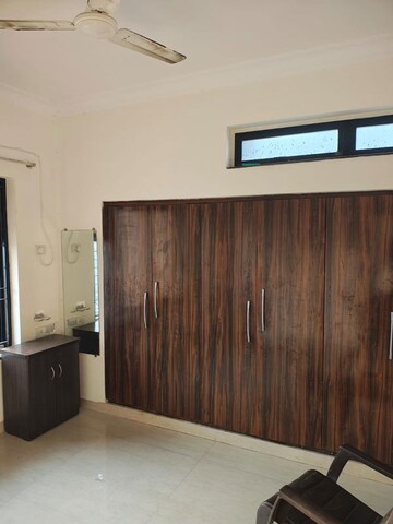 Furnished Amenities in 1 BHK Apartment at K Raheja Raheja Residency, Malad East – for Rent