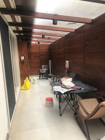 Team Area in 3 BHK Apartment at Loyalka Apartment, Malabar Hill – for Sale