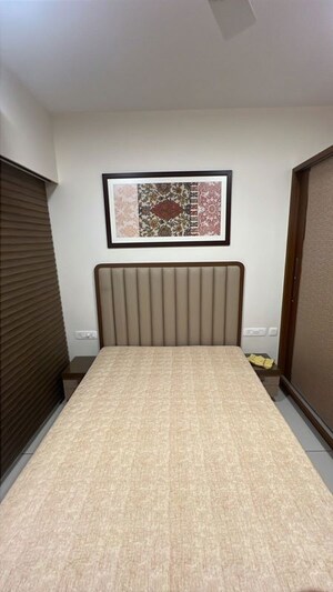 Bedroom in 2 BHK Apartment at Chandak 34 Park Estate, Goregaon West – for Rent