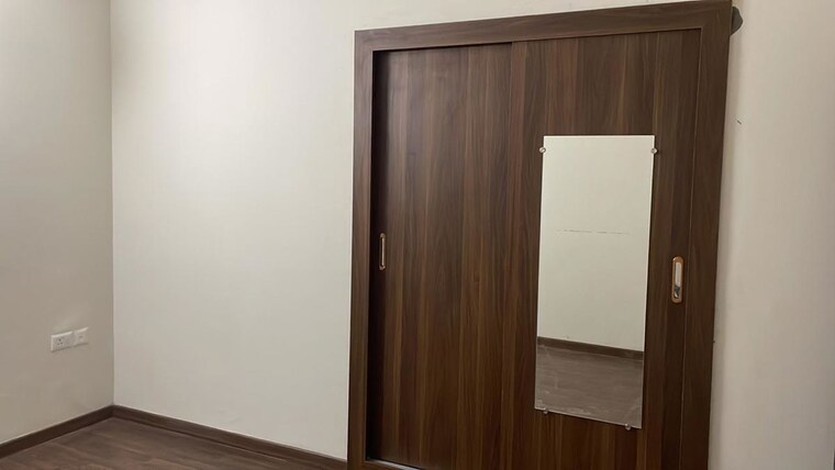 Room, bptp-discovery-park 2 Bedroom 1248 Sq.Ft. Apartment In Sector 80 Faridabad 10057437