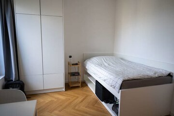 Team Area in 1 BHK Independent House at Sector 20 – for Rent