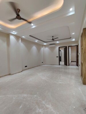 Room in 4 BHK Builder Floor at Lajpat Nagar ii – for Sale