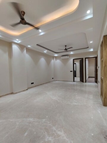 Room in 4 BHK Builder Floor at Lajpat Nagar ii – for Sale