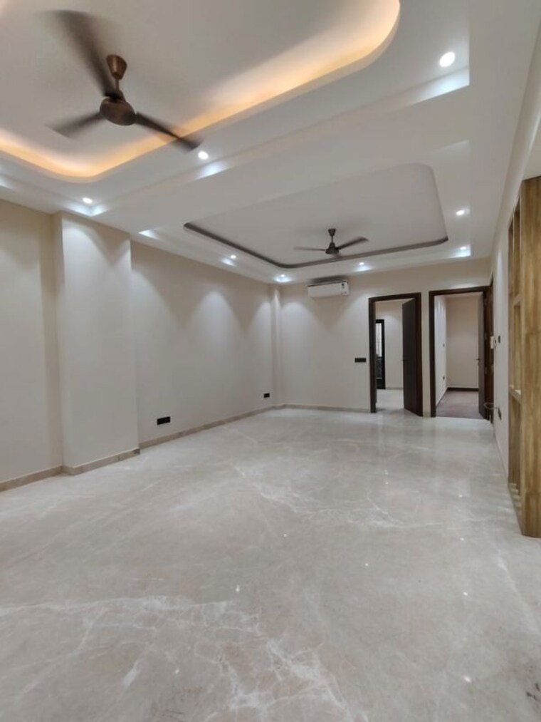 Room, lajpat nagar ii 4 Bedroom 1800 Sq.Ft. Builder Floor In Lajpat Nagar ii Delhi 10057471