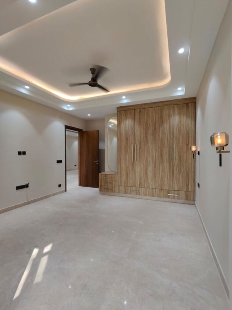 Room, lajpat nagar ii 4 Bedroom 1800 Sq.Ft. Builder Floor In Lajpat Nagar ii Delhi 10057471