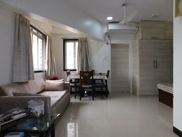 Studio Apartment For Sale in Shastri Hall, Grant Road