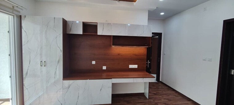 Kitchen, l-t-raintree-boulevard 4 Bedroom 2470 Sq.Ft. Apartment In Hebbal Bangalore 10057527