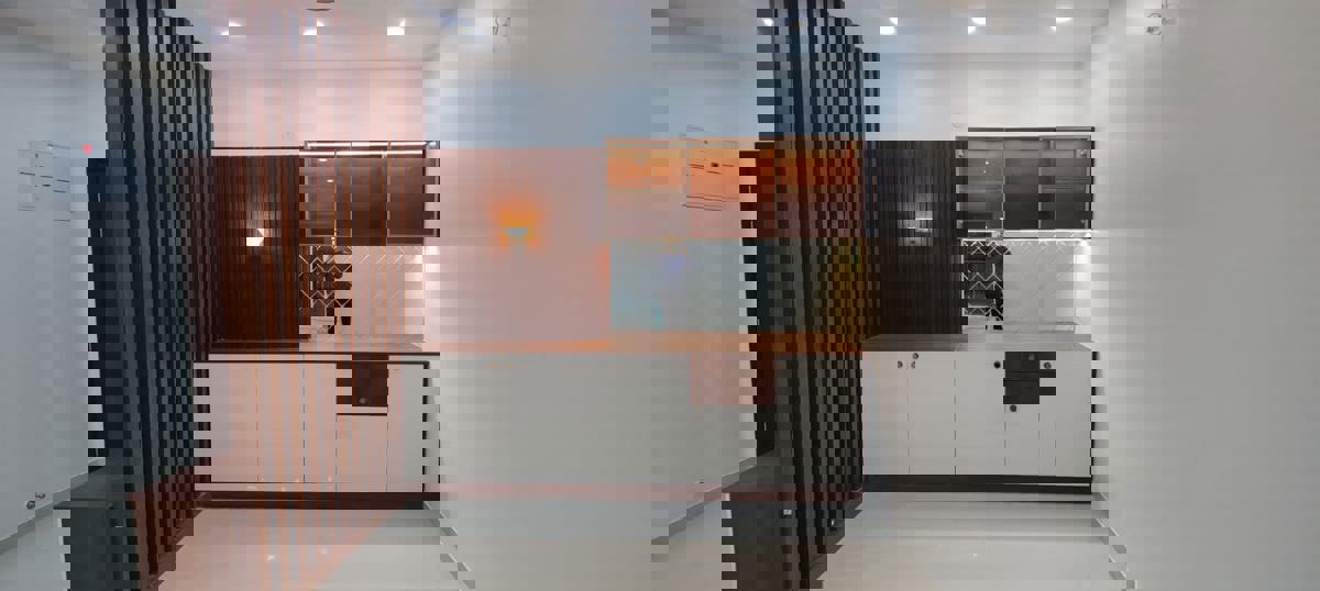 4 BHK + Servant Room 2470 Sq.Ft. Apartment in L&T Raintree Boulevard