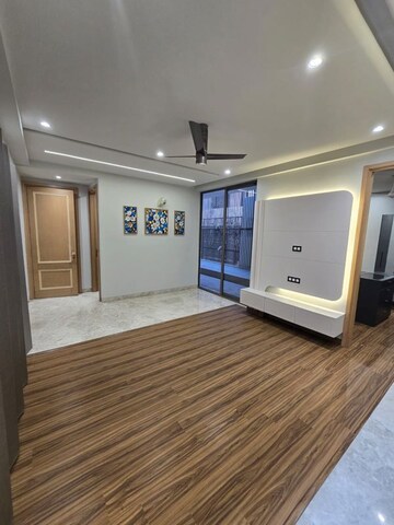 Room in 5 BHK Builder Floor at Sector 1 Vaishali – for Sale