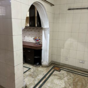 Bathroom in 2 BHK Builder Floor at RWA Apartments Sector 72, Sector 72 – for Rent