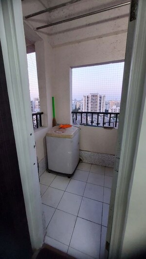 Bathroom in 2 BHK Apartment at Pristine Fontana, Bavdhan – for Rent