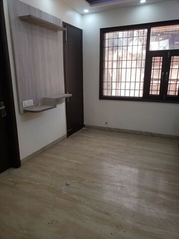 1 BHK Builder Floor For Sale in Janakpuri