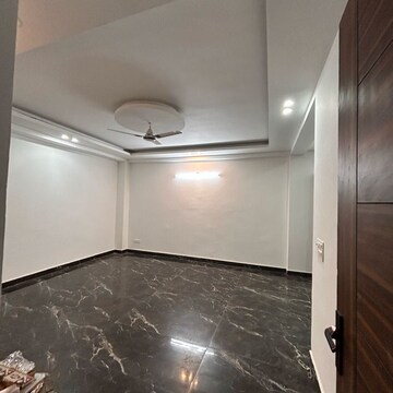 Room in 3 BHK Builder Floor at Chattarpur – for Sale