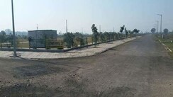 Plot For Sale in DLF Hyde Park